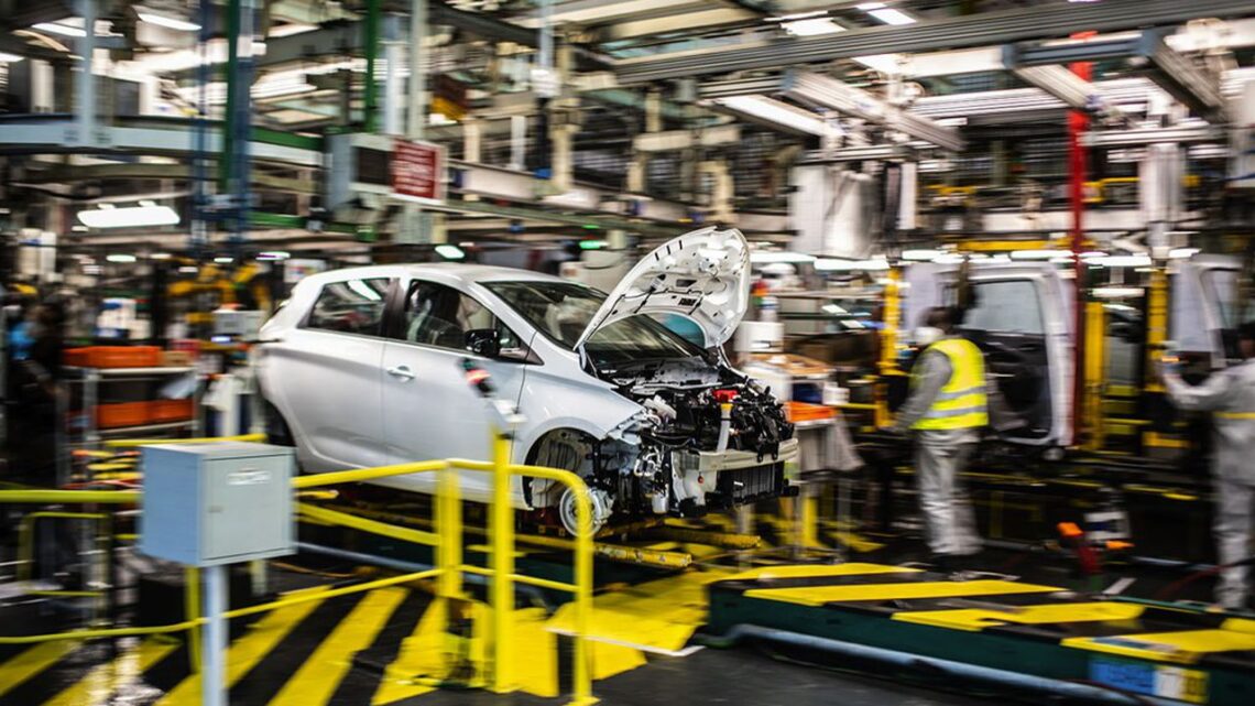 Renault franchit une étape décisive de son plan de restructuration en France