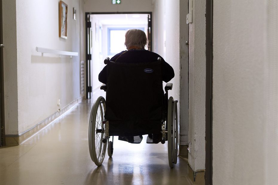 « C&rsquo;est pire que l&rsquo;usine » : l&rsquo;appel au secours des soignants d&rsquo;un Ehpad d&rsquo;Annecy durement touché par le Covid-19