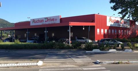 Auchan France supprime près de 1 500 postes