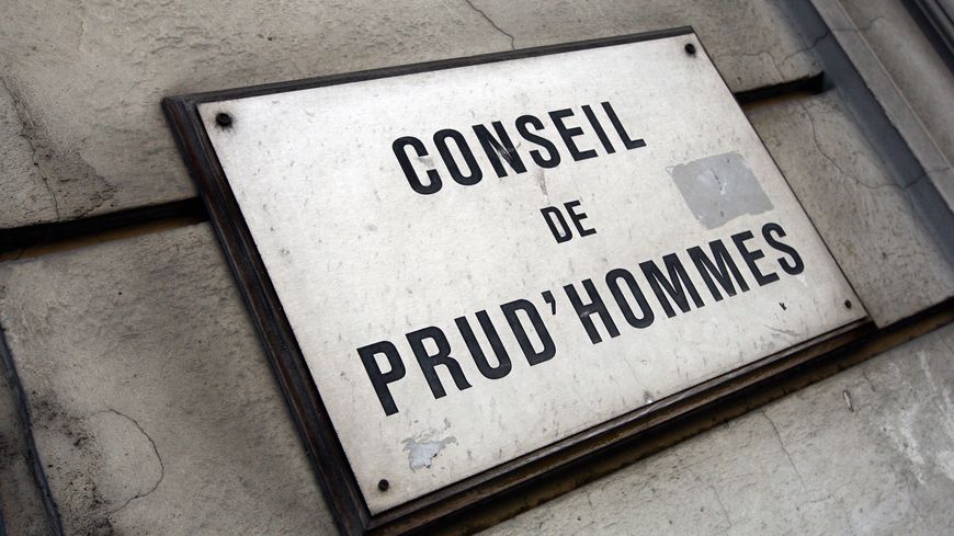 Bobigny : 27 salariés de Peters Surgical contestent leur licenciement aux Prud&rsquo;hommes